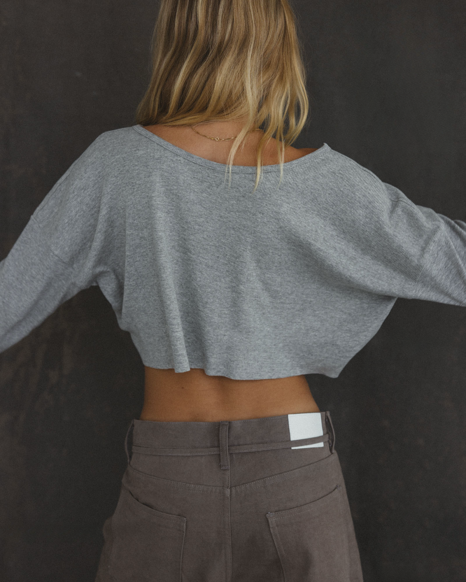 Long Sleeve in Heather Grey