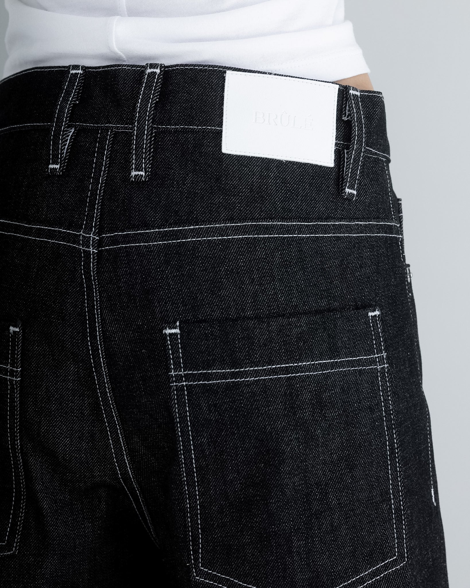 Short in Dark Denim
