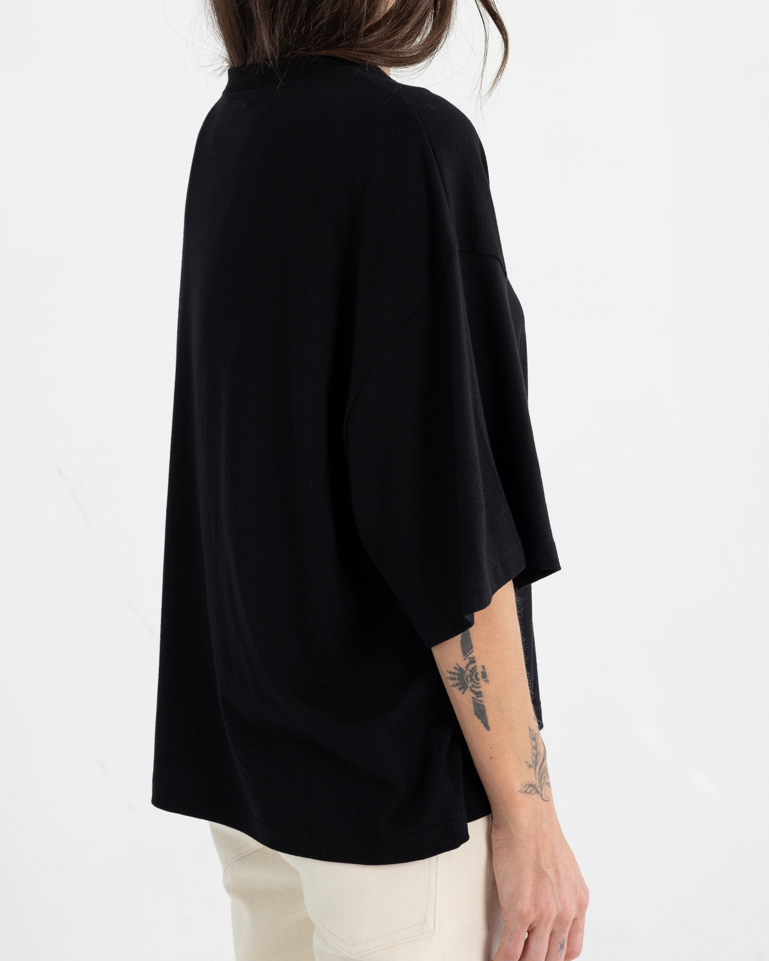 Tee in Black