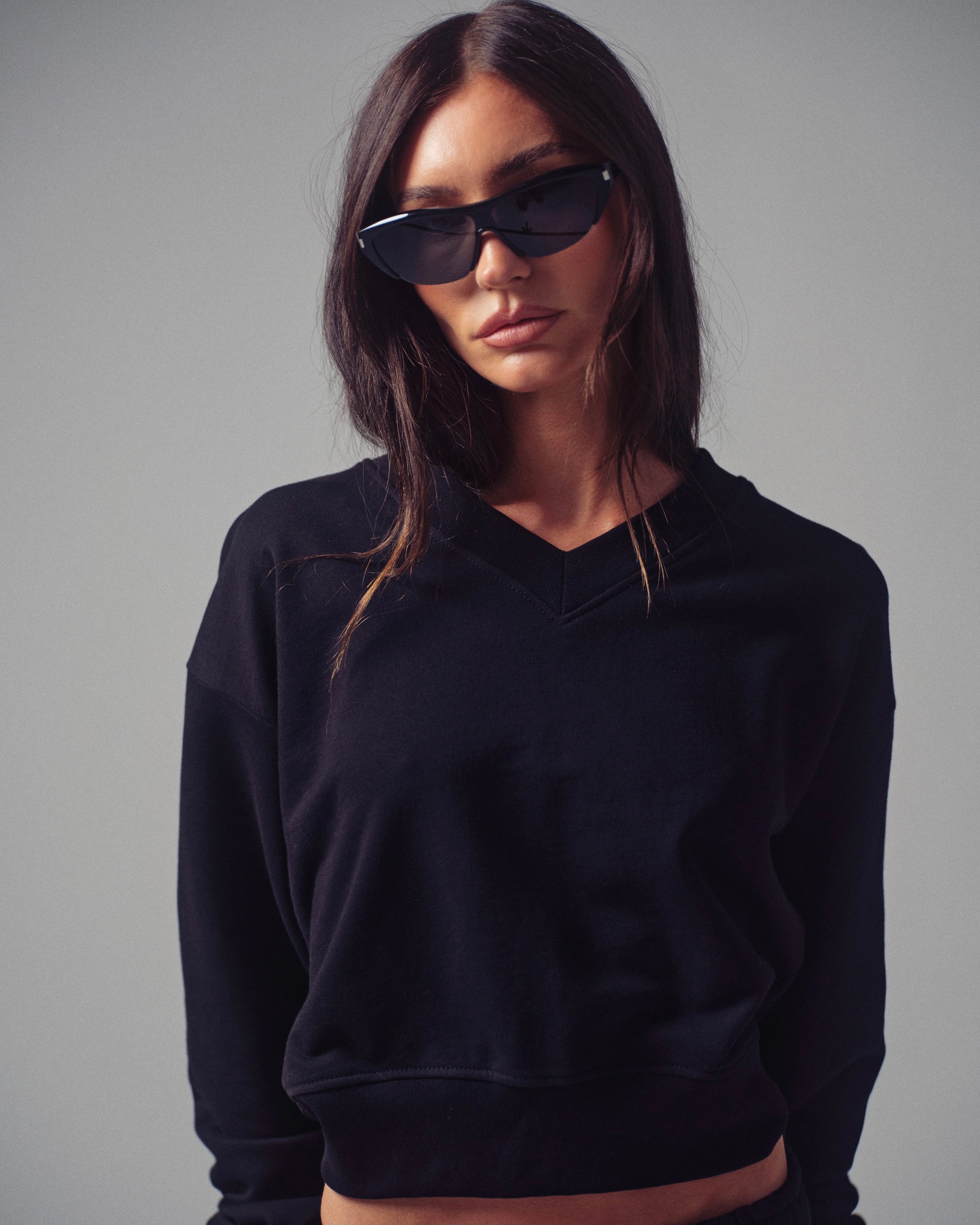 V-neck in Black