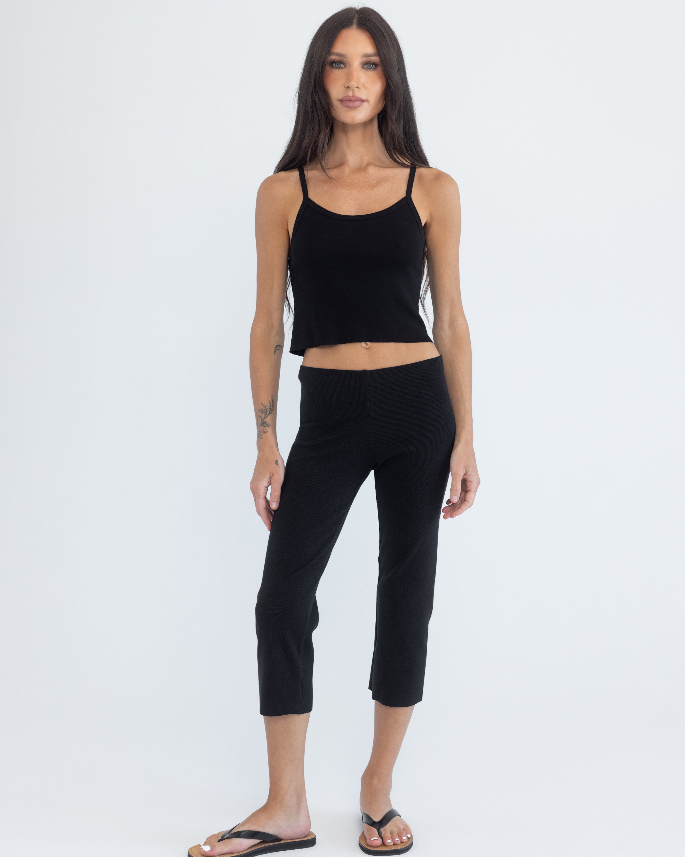 Capri in Black