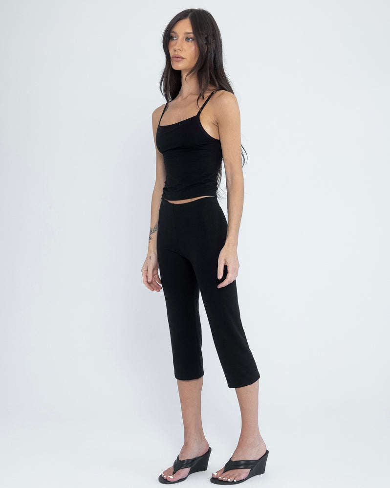 Capri in Black