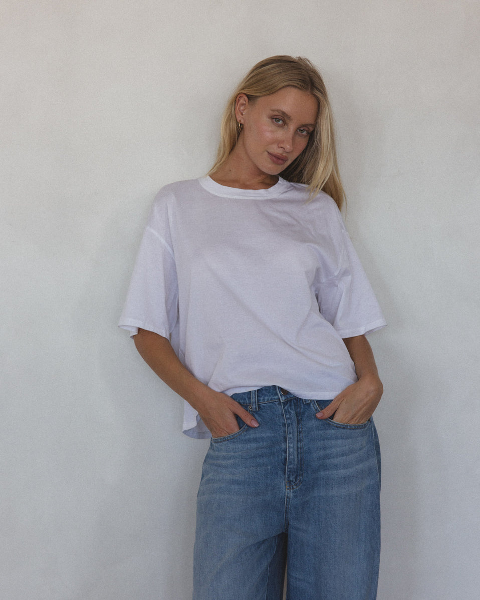 Tee in White