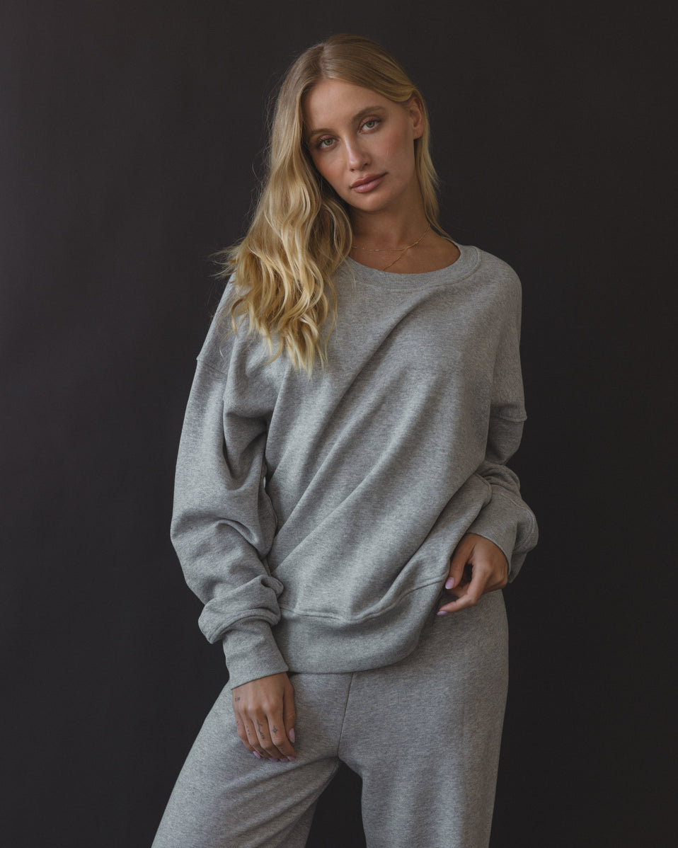 Crewneck in Heather Grey