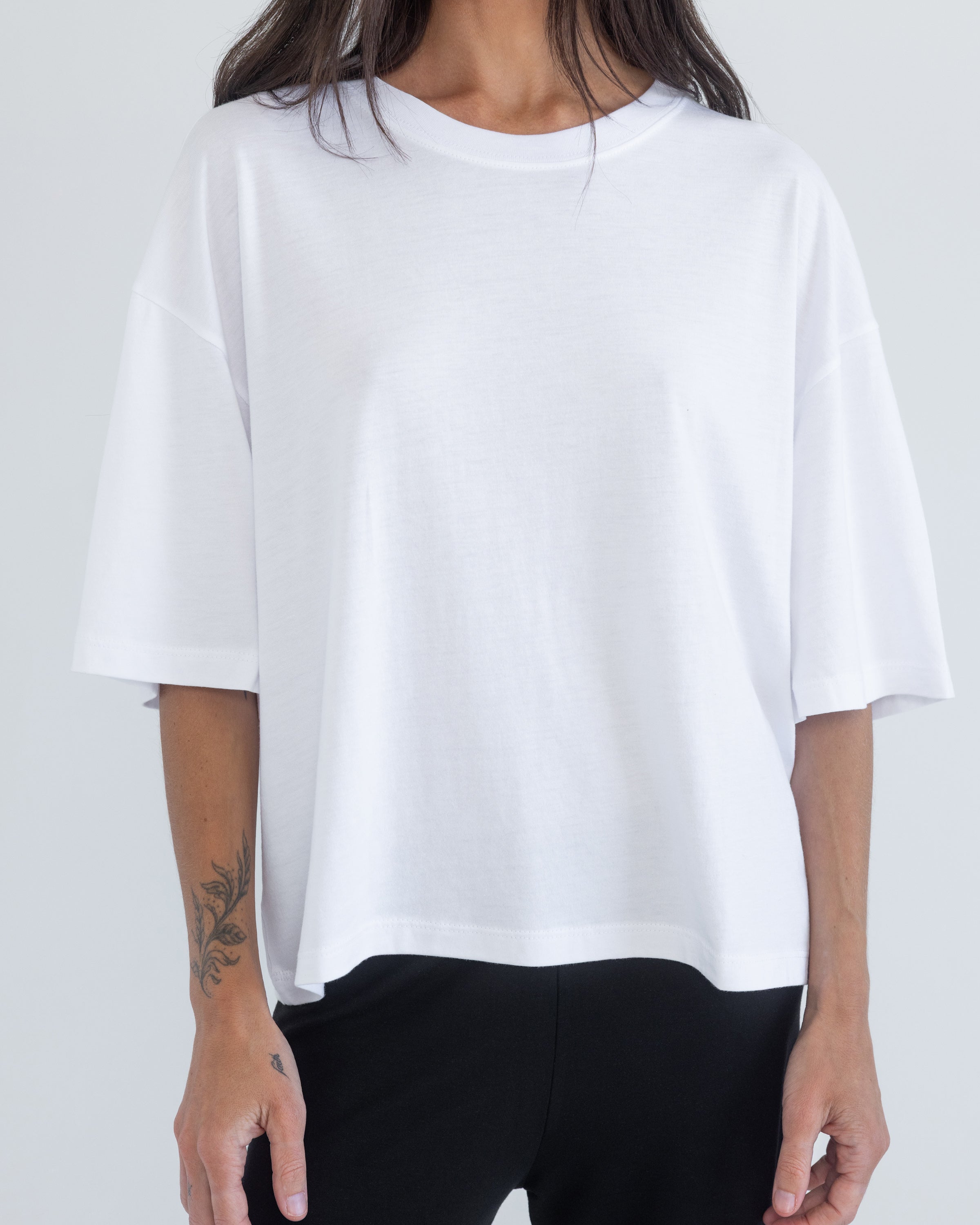 Tee in White