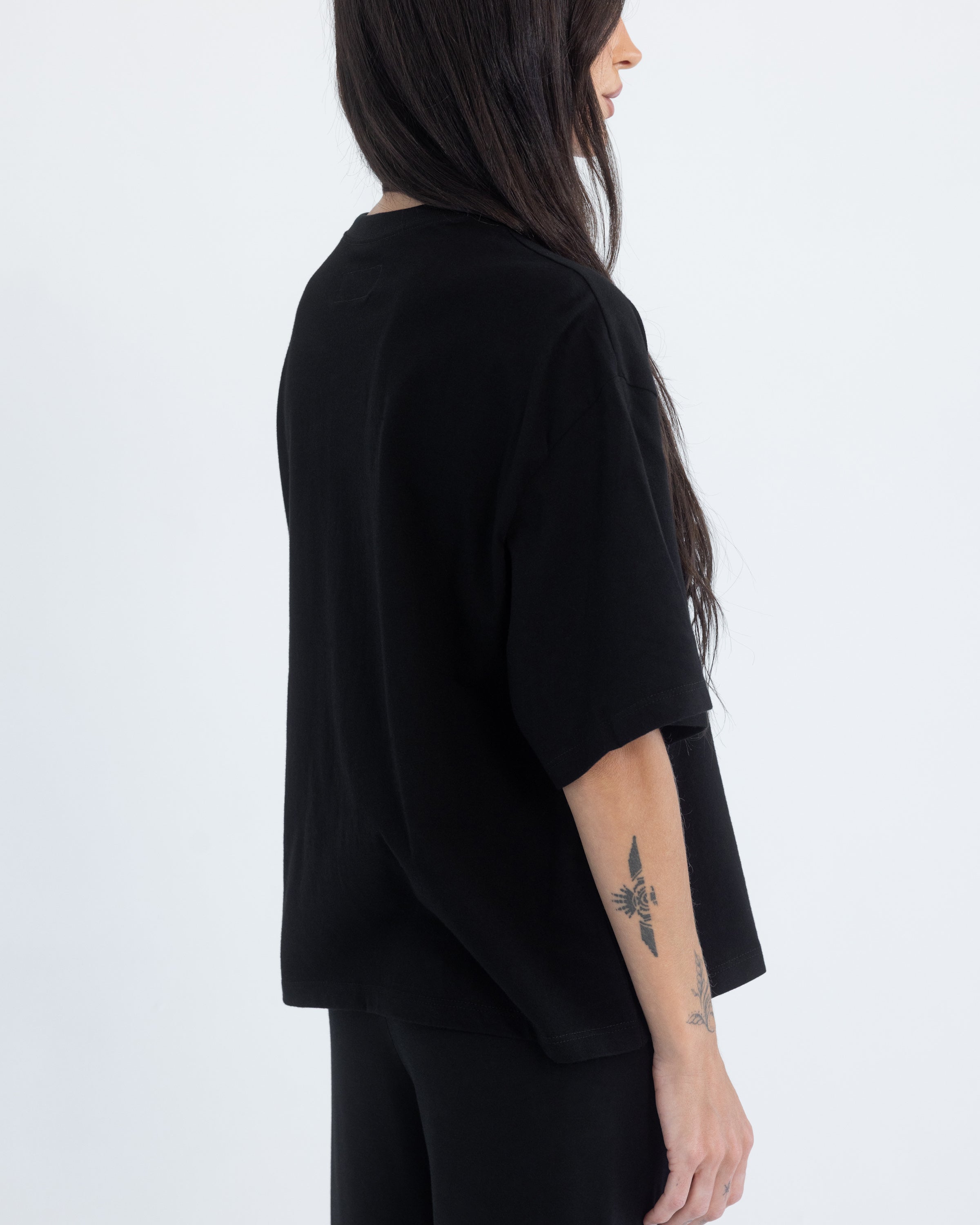 Tee in Black