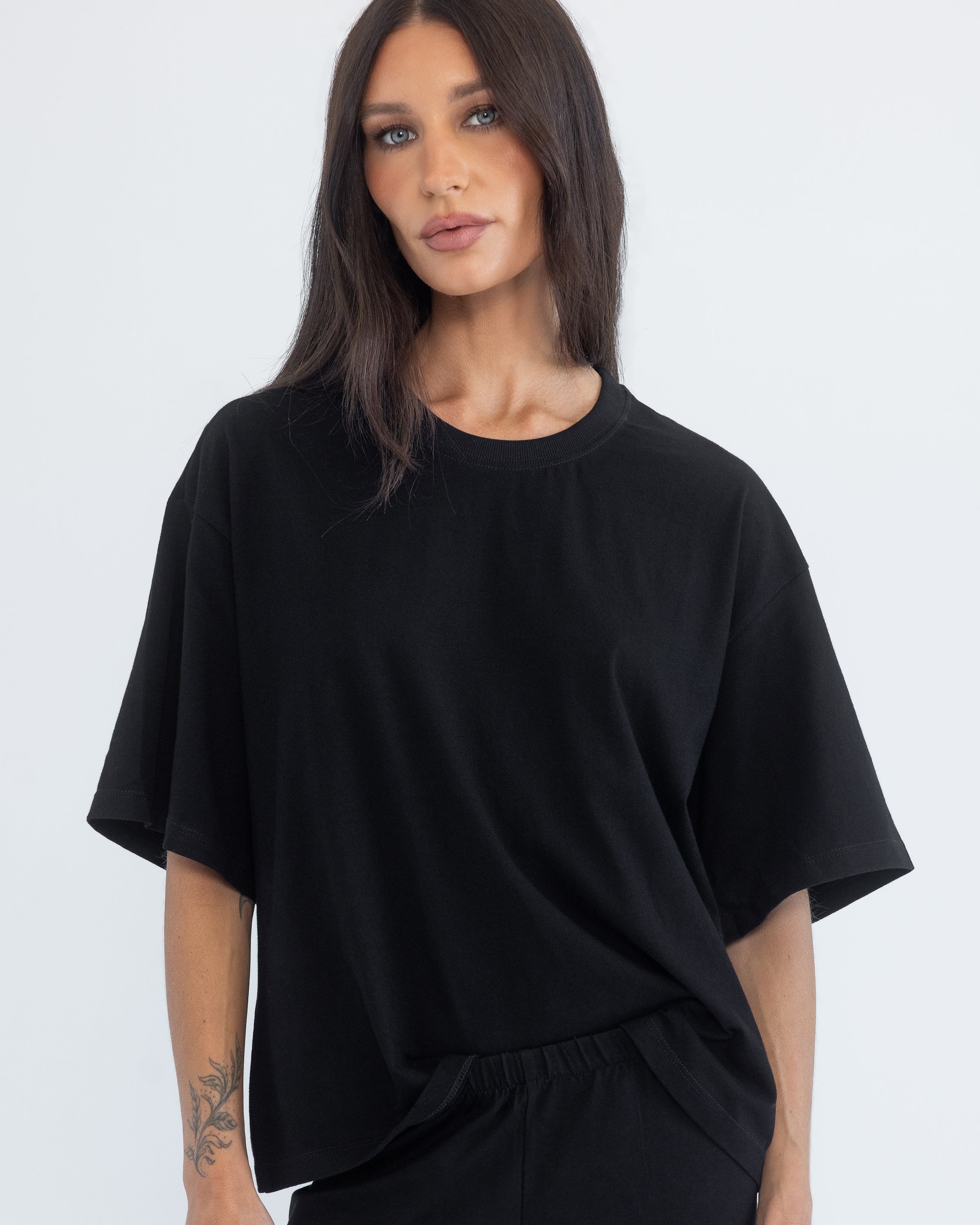 Tee in Black