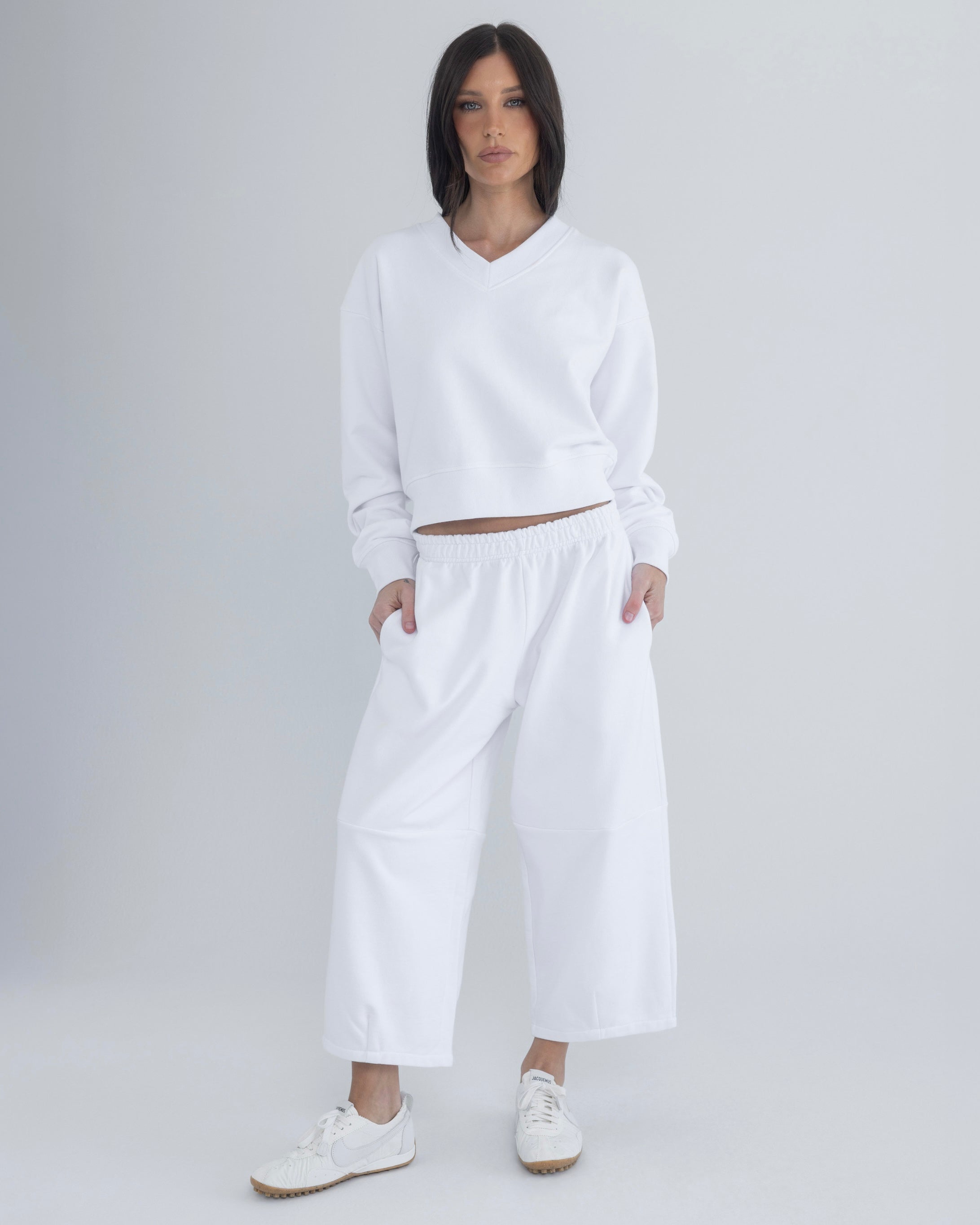 V-neck in White