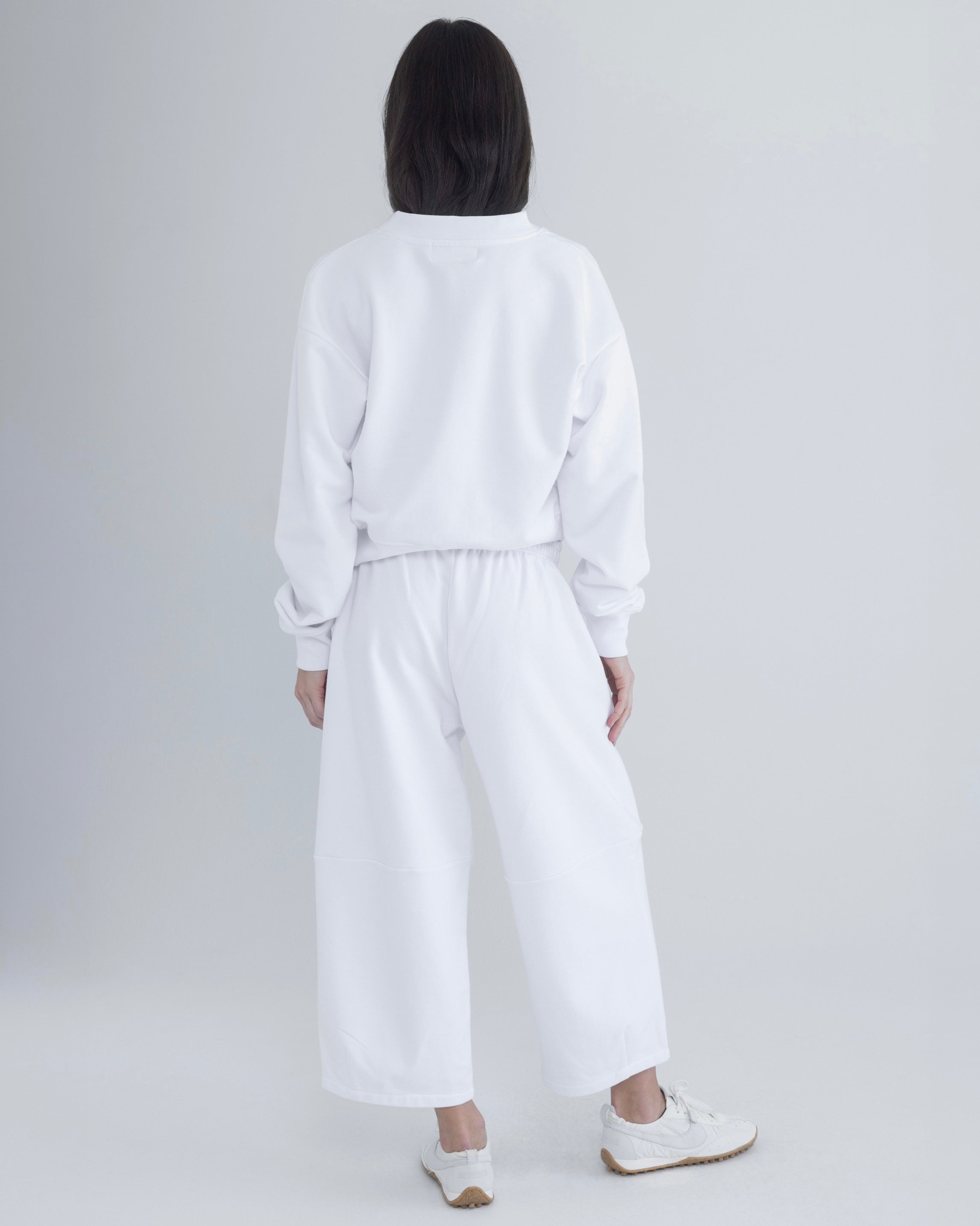 V-neck in White
